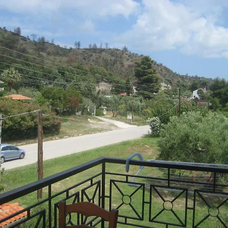 Petradaki Apartments Mola Kalyva Exterior photo